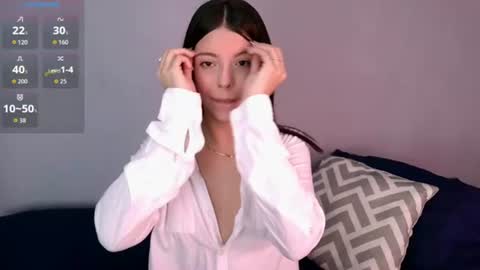 Snapshot of babeblair chatting on 16, 7, 2026 Queen B online show from 16, 7, 2026
