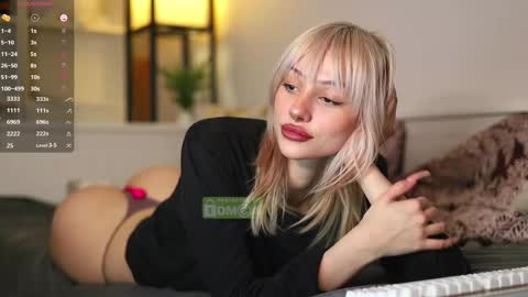 Snapshot of babeholly chatting on 11, 3, 2025 Hey Im your angel Holly online show from 11, 3, 2025