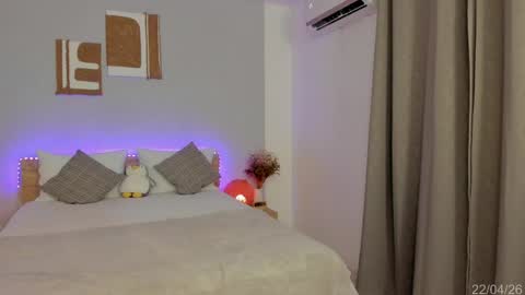 Snapshot of babesexy19_ chatting on 23, 4, 2026 itzell online show from 23, 4, 2026