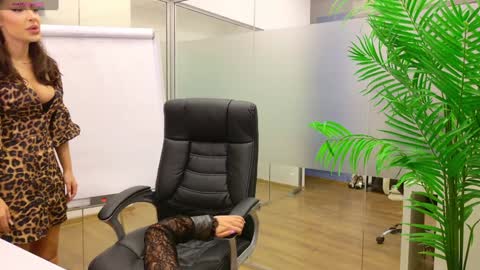 Snapshot of babesgowild chatting on 10, 3, 2025 Olivia and Lexi online show from 10, 3, 2025