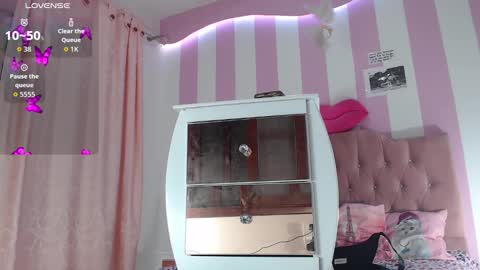 Snapshot of baby_candy22 chatting on 15, 11, 2025 zaleya online show from 15, 11, 2025