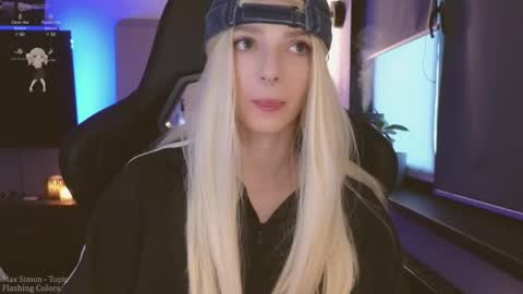 Snapshot of baby_gopn1k chatting on 4, 2, 2025 baby gopn1k online show from 4, 2, 2025