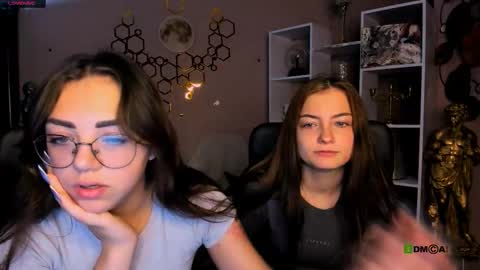 Snapshot of baby_hotte chatting on 18, 11, 2025 baby online show from 18, 11, 2025