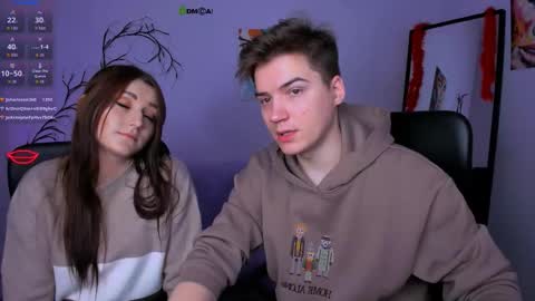 Snapshot of baby_hotte chatting on 19, 11, 2025 baby online show from 19, 11, 2025