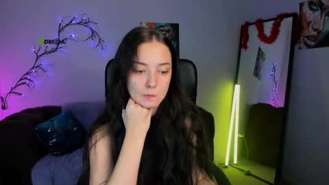 Snapshot of baby_hotte chatting on 1, 12, 2025 baby online show from 1, 12, 2025