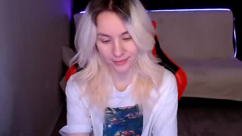 baby_kitte online show from 11, 12, 2024