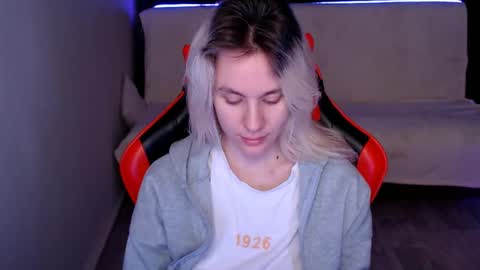 baby_kitte online show from 14, 12, 2024