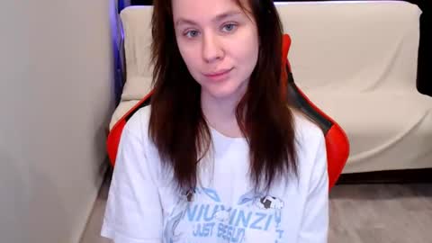 baby_kitte online show from 19, 12, 2024