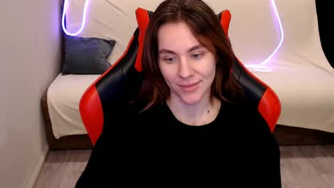 baby_kitte online show from 2, 1, 2025