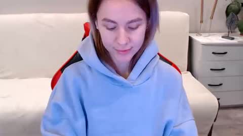 baby_kitte online show from 13, 1, 2025