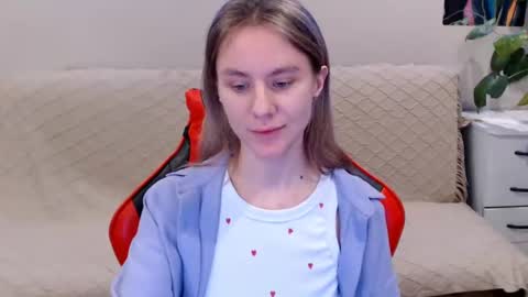 baby_kitte online show from 28, 1, 2025