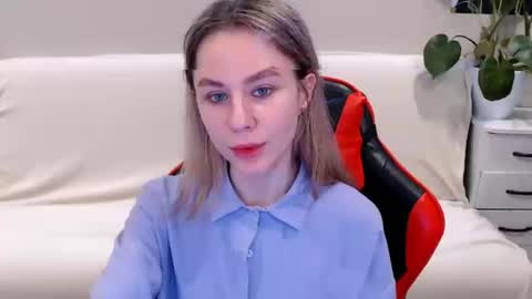 baby_kitte online show from 25, 2, 2025