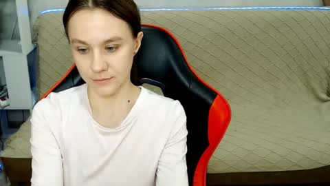 baby_kitte online show from 16, 1, 2026