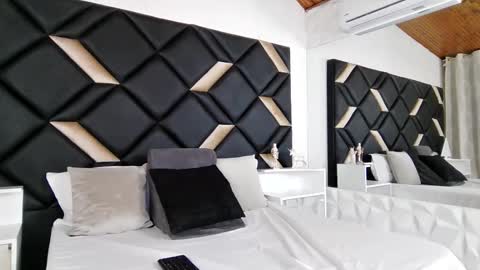 baby_moss online show from 5, 12, 2025