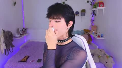 Snapshot of baby_xian chatting on 27, 11, 2025 Dani online show from 27, 11, 2025