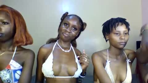 Snapshot of babydoll_230 chatting on 21, 4, 2026 Babydoll 230 online show from 21, 4, 2026