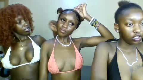 Snapshot of babydoll_230 chatting on 27, 4, 2026 Babydoll 230 online show from 27, 4, 2026