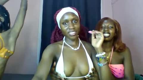 Snapshot of babydoll_230 chatting on 16, 5, 2026 Babydoll 230 online show from 16, 5, 2026
