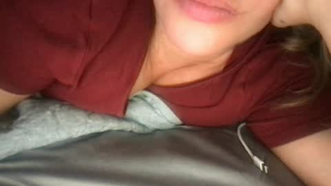 Snapshot of babyhoney333 chatting on 5, 8, 2026 babyhoney333 online show from 5, 8, 2026