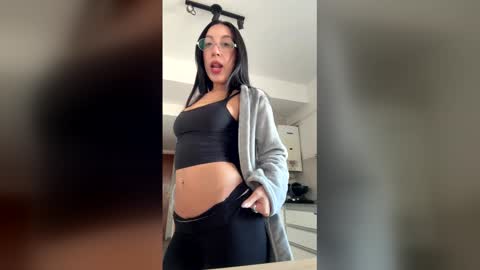 Baby Lola online show from 19, 5, 2026