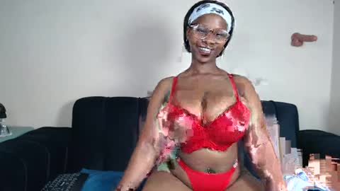 Snapshot of babyluciax chatting on 12, 7, 2026 babyluciax online show from 12, 7, 2026