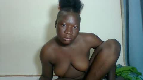 Snapshot of babymolly2 chatting on 4, 11, 2025 Rossy Kwekwe online show from 4, 11, 2025