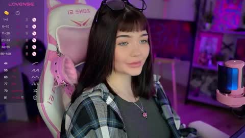 Snapshot of babyroxynill chatting on 4, 12, 2024 Nika online show from 4, 12, 2024