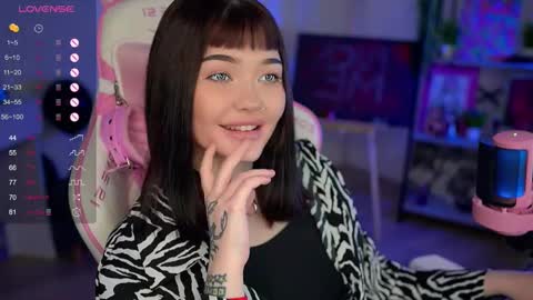 Snapshot of babyroxynill chatting on 5, 12, 2024 Nika online show from 5, 12, 2024