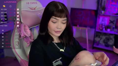 Snapshot of babyroxynill chatting on 6, 12, 2024 Nika online show from 6, 12, 2024