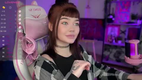 Snapshot of babyroxynill chatting on 14, 12, 2024 Nika online show from 14, 12, 2024