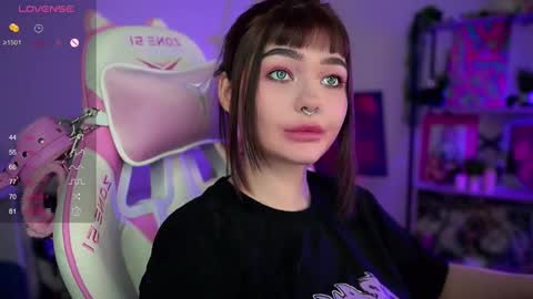 Snapshot of babyroxynill chatting on 23, 1, 2025 Nika online show from 23, 1, 2025