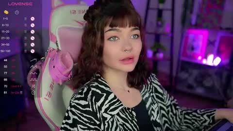 Snapshot of babyroxynill chatting on 1, 2, 2025 Nika online show from 1, 2, 2025