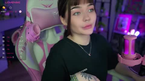 Snapshot of babyroxynill chatting on 3, 2, 2025 Nika online show from 3, 2, 2025