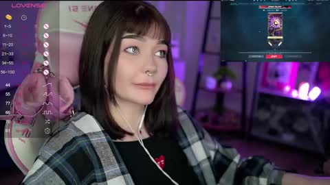 Snapshot of babyroxynill chatting on 8, 2, 2025 Nika online show from 8, 2, 2025