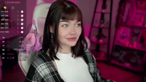 Snapshot of babyroxynill chatting on 8, 2, 2025 Nika online show from 8, 2, 2025