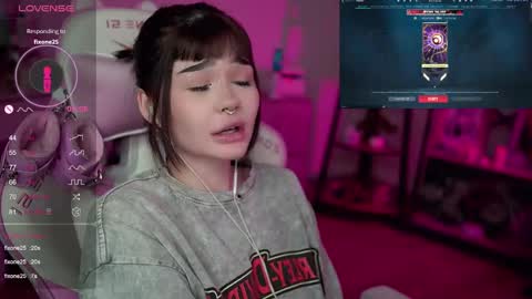 Snapshot of babyroxynill chatting on 9, 2, 2025 Nika online show from 9, 2, 2025