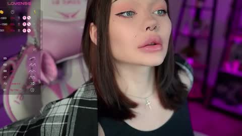 Snapshot of babyroxynill chatting on 28, 2, 2025 Nika online show from 28, 2, 2025