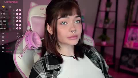 Snapshot of babyroxynill chatting on 7, 3, 2025 Nika online show from 7, 3, 2025