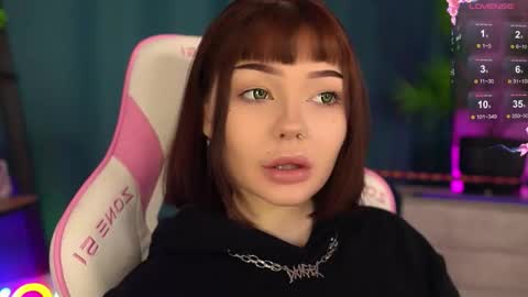 Snapshot of babyroxynill chatting on 28, 9, 2025 Nika online show from 28, 9, 2025