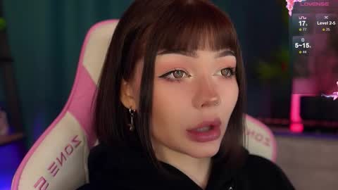 Snapshot of babyroxynill chatting on 23, 10, 2025 Nika online show from 23, 10, 2025