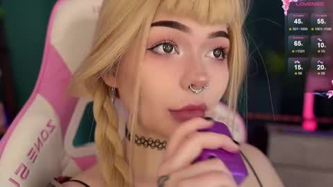 Snapshot of babyroxynill chatting on 2, 11, 2025 Nika online show from 2, 11, 2025