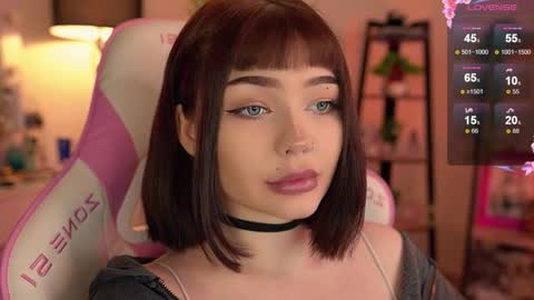 Snapshot of babyroxynill chatting on 17, 11, 2025 Nika online show from 17, 11, 2025