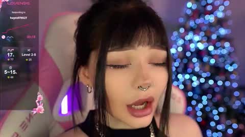 Snapshot of babyroxynill chatting on 15, 12, 2025 Nika online show from 15, 12, 2025