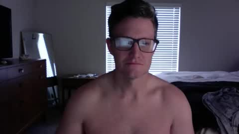 Snapshot of backsweatdaddy chatting on 16, 12, 2025 backsweatdaddy online show from 16, 12, 2025