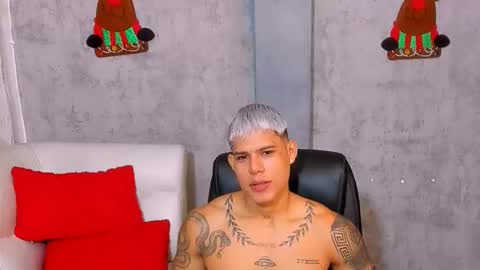 Snapshot of bad_boytoh chatting on 21, 12, 2025 bad_boytoh online show from 21, 12, 2025