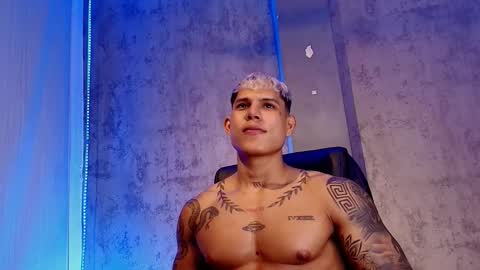 Snapshot of bad_boytoh chatting on 4, 2, 2026 bad_boytoh online show from 4, 2, 2026