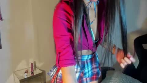 Snapshot of bad_girl_deluxe chatting on 31, 10, 2025 bad_girl_deluxe online show from 31, 10, 2025