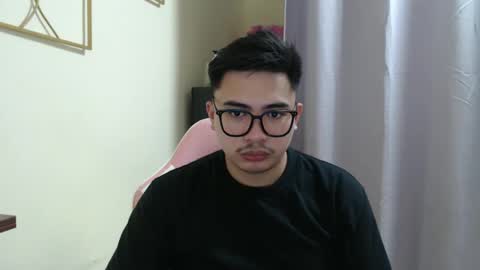 Snapshot of badboy_hanns chatting on 15, 11, 2025 HANNS online show from 15, 11, 2025