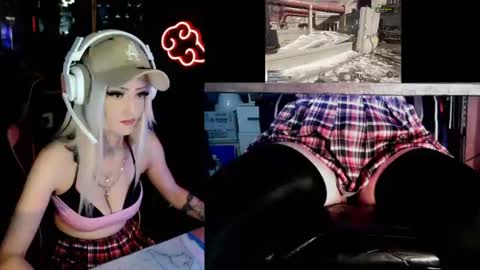 Snapshot of badd0ll chatting on 4, 7, 2026 badd0ll online show from 4, 7, 2026