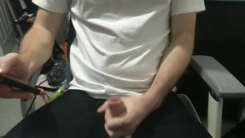 Snapshot of baddersguy13 chatting on 27, 1, 2025 baddersguy13 online show from 27, 1, 2025